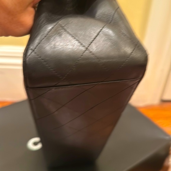 VINTAGE CHANEL QUILTED LAMBSKIN JUMBO 24K plated hardware - Picture 6 of 9